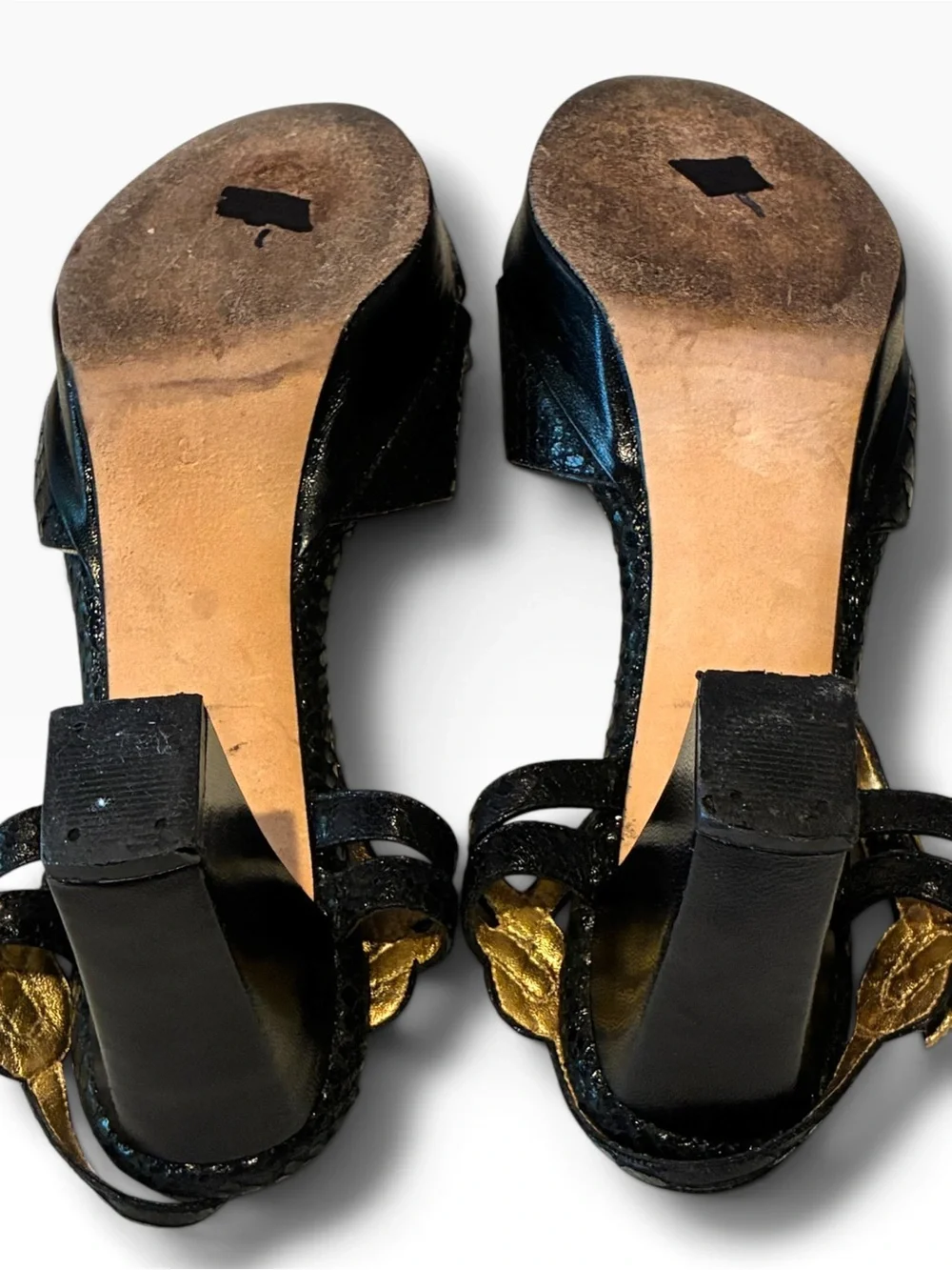 Pollignano Speciali snakeskin platform sandals, front knot, ankle strap. Sz8